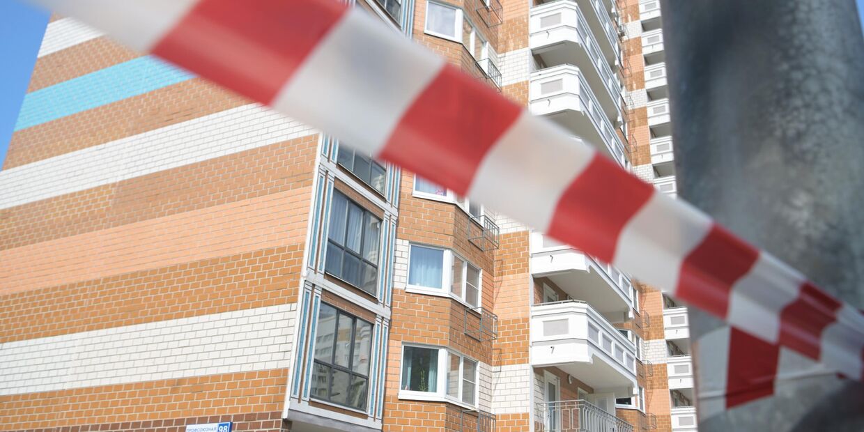 Беспилотники попали в жилые дома в Москве