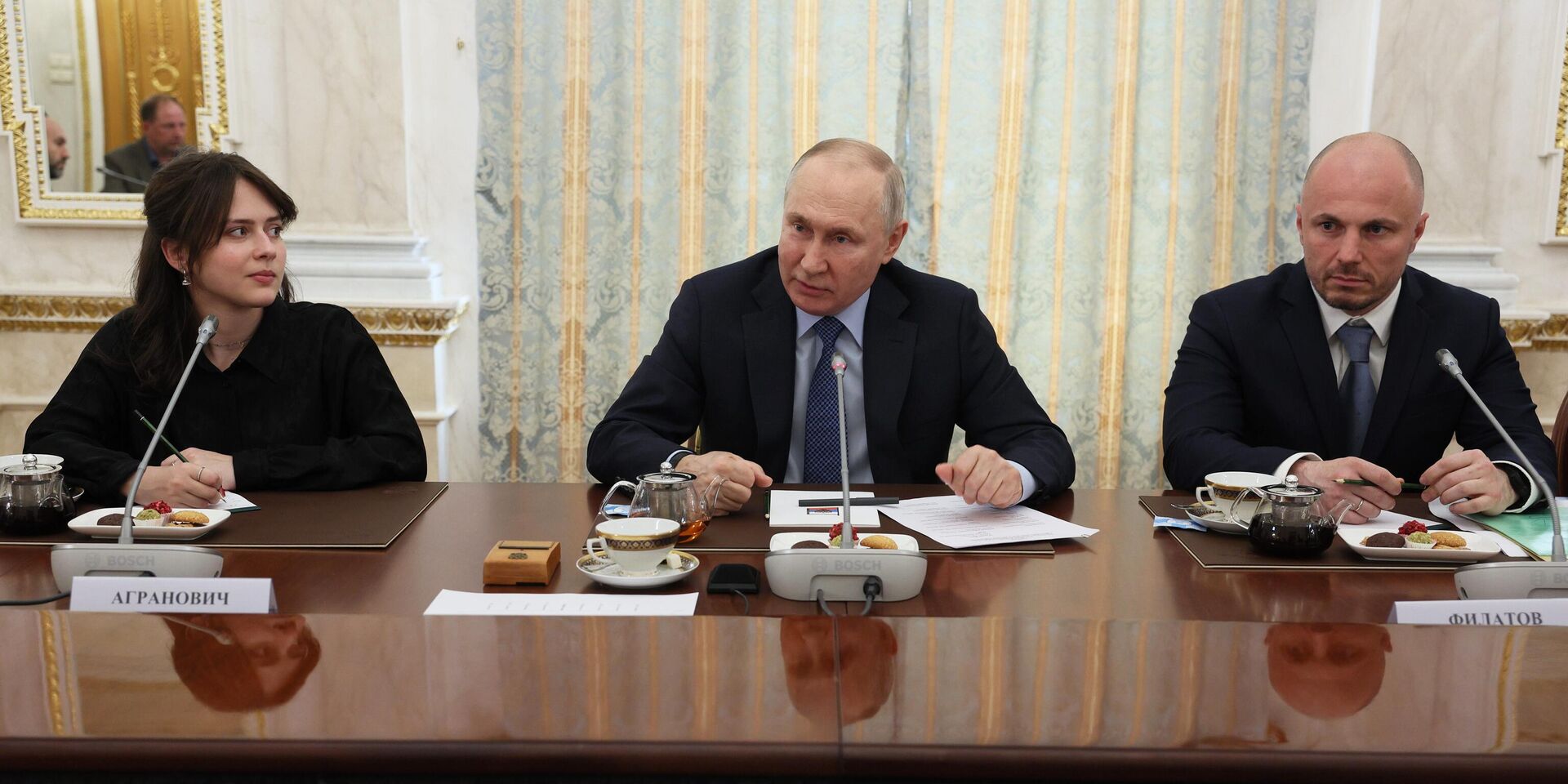Президент РФ В. Путин провел встречу с военными корреспондентами - ИноСМИ, 1920, 13.06.2023