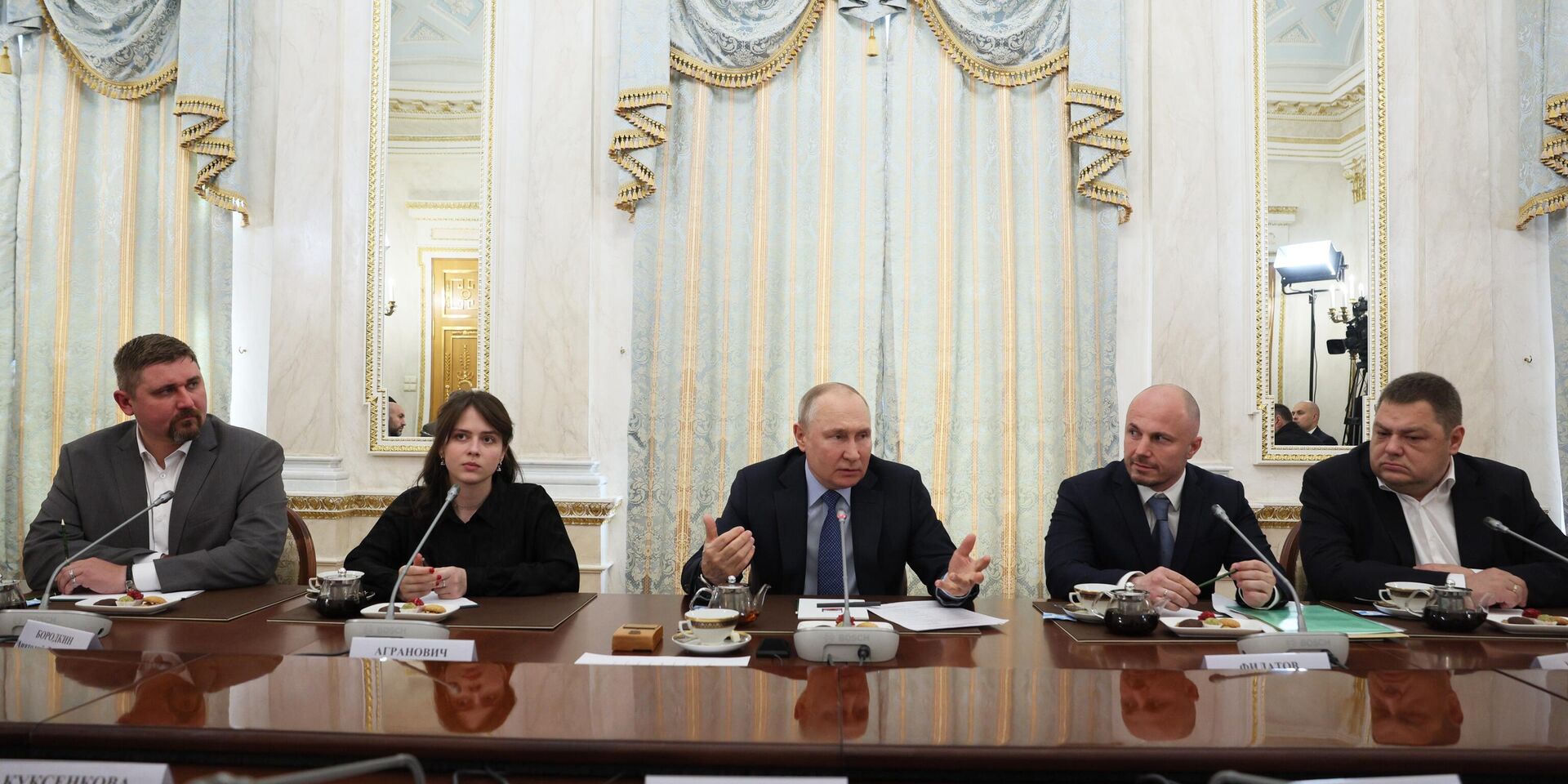 Президент РФ В. Путин провел встречу с военными корреспондентами - ИноСМИ, 1920, 13.06.2023