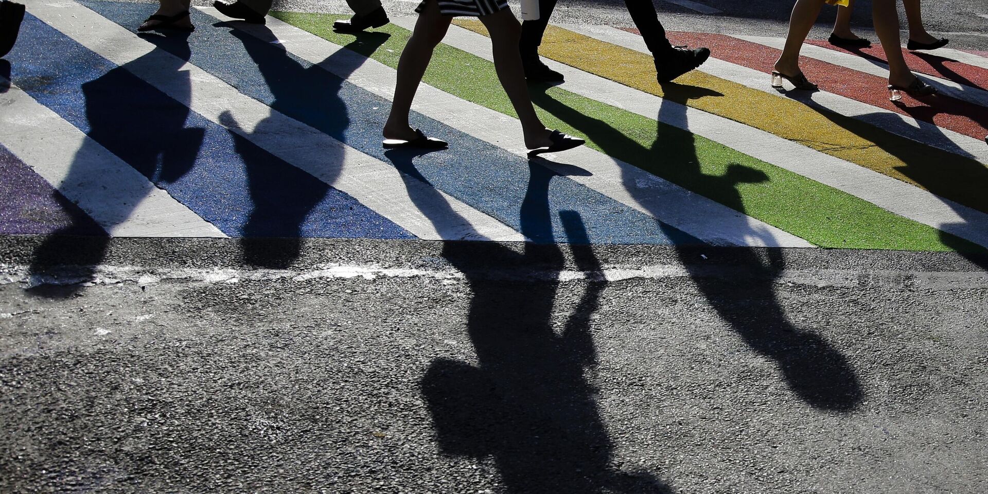 Погибели предшествует гордость: почему я перестала ходить на гей-прайд,  организованный Стоунволлом (Al Jazeera, Катар) | 30.07.2023, ИноСМИ