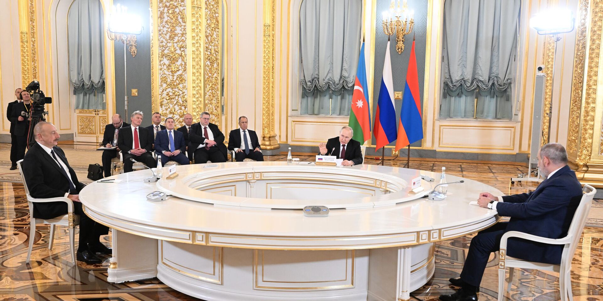 Президент РФ В. Путин провел встречи с лидерами ЕАЭС - ИноСМИ, 1920, 26.06.2023