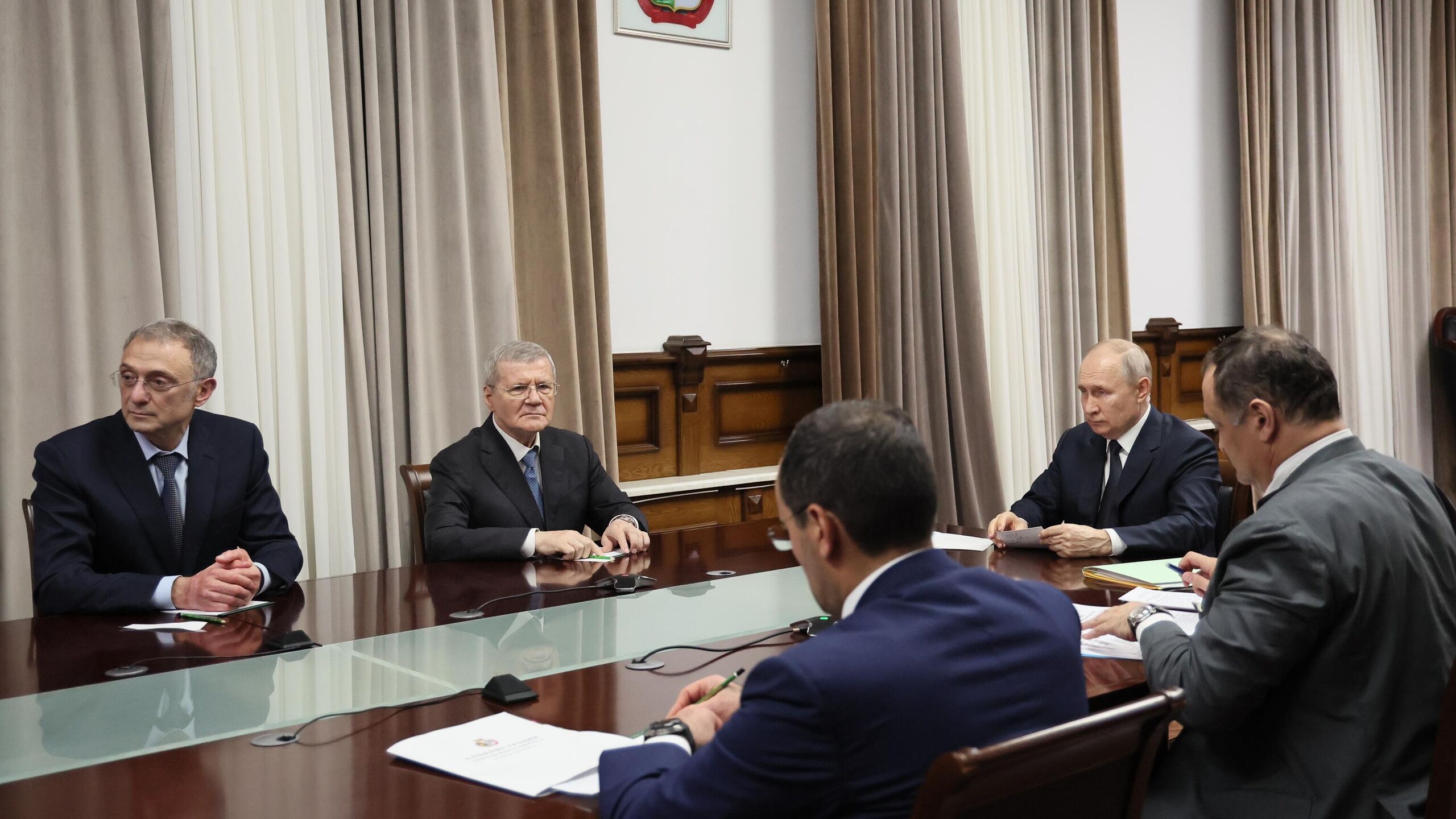 сергей меликов глава дагестана. глава республики дагестан 2023 года. глава республики дагестан 2023 года. врио главы дагестана сергей меликов. глава дагестана 2021 меликов.