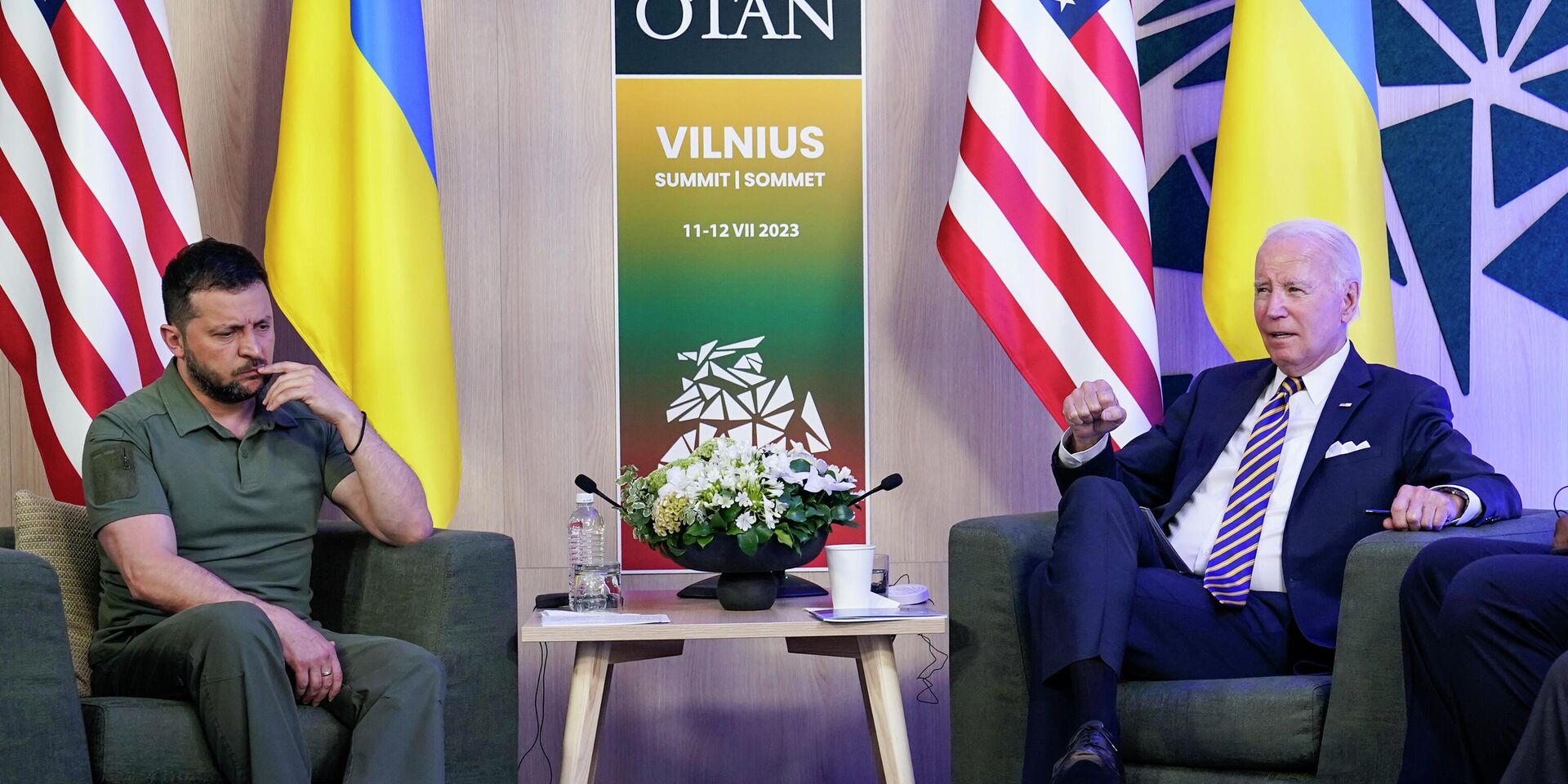 Президент США Джо Байден и президент Украины Владимир Зеленский на саммите НАТО в Вильнюсе - ИноСМИ, 1920, 11.08.2023