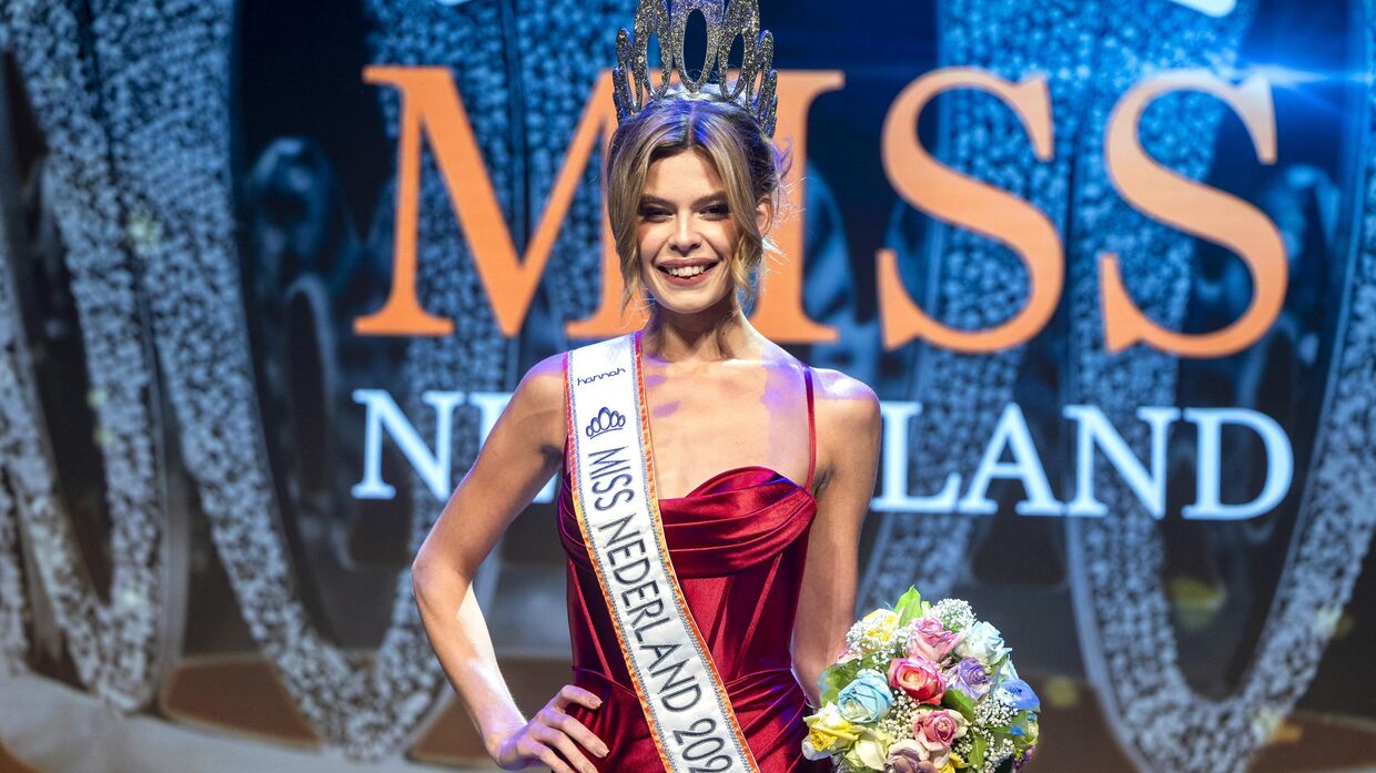 Победительница конкурса Мисс Нидерланды — 2023 трансгендер Рикки Валери Колле