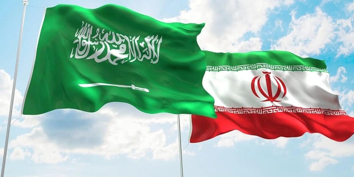 Флаги Саудовской Аравии и Ирана 