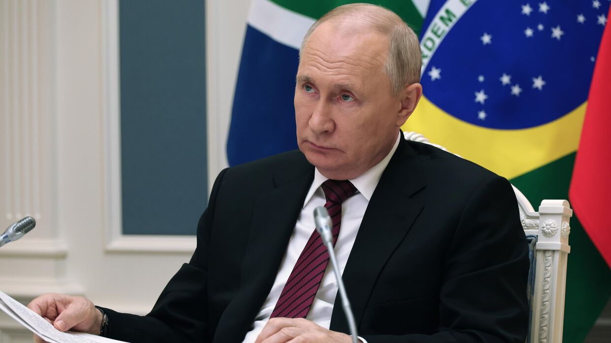 Президент РФ В. Путин принял участие в неформальной встрече лидеров стран БРИКС