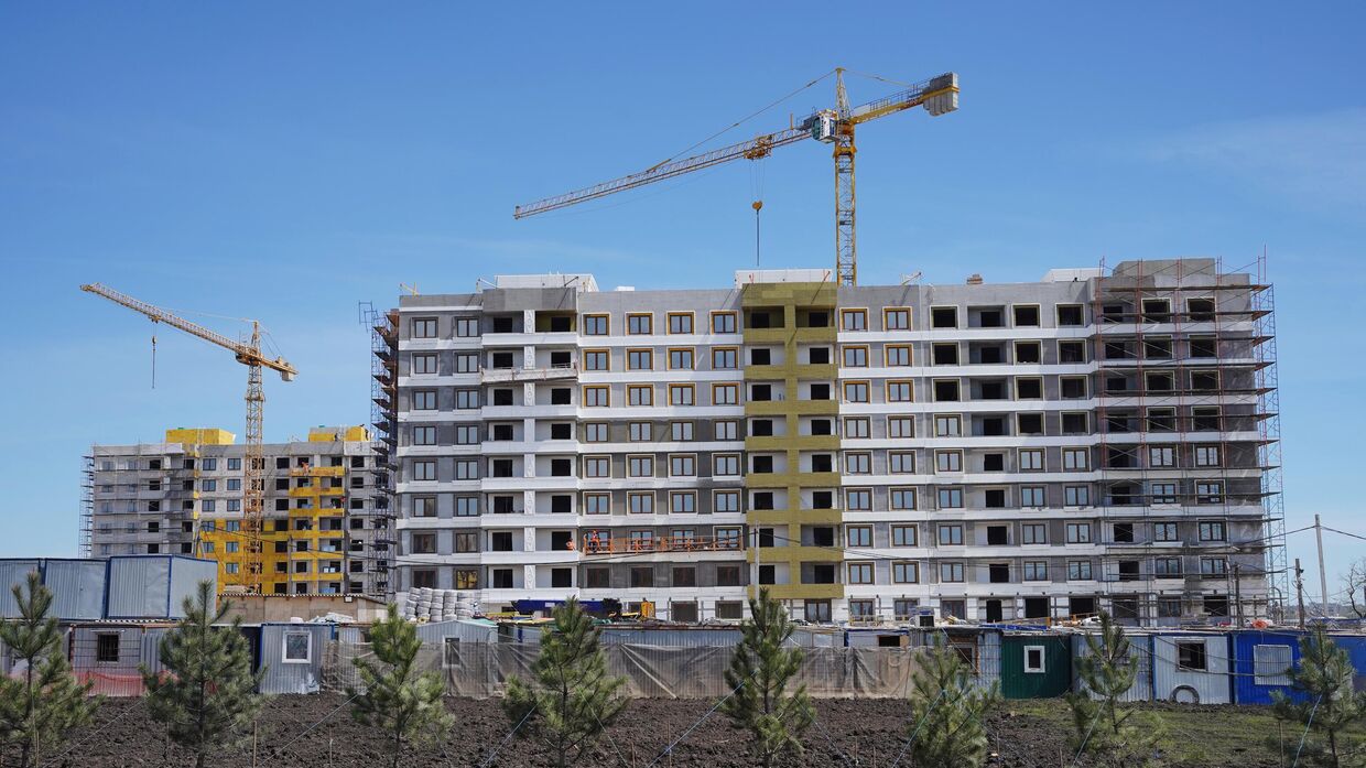 Строительство новых жилых домов в Мариуполе
