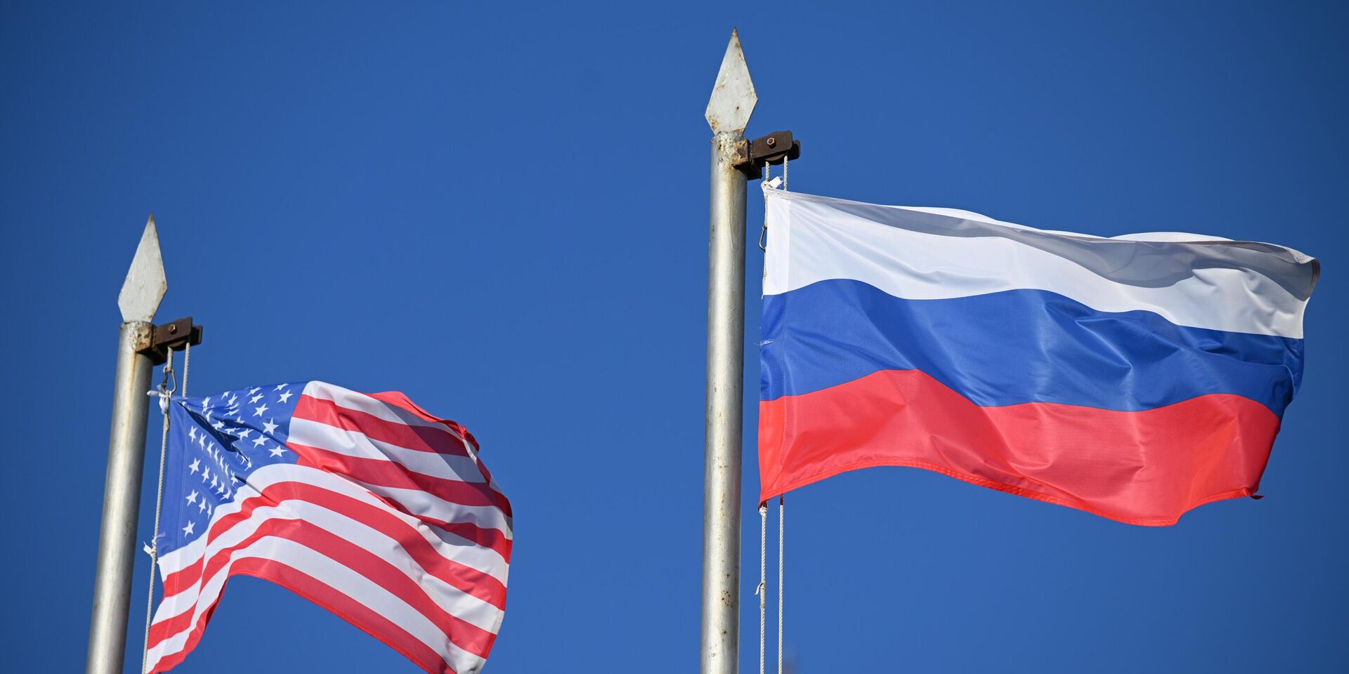 Флаги России и США - ИноСМИ, 1920, 26.01.2024
