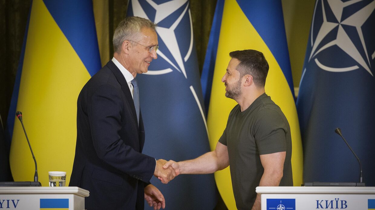 Генеральный секретарь НАТО Йенс Столтенберг и президент Украины Владимир Зеленский в Киеве, Украина. 28 сентября 2023 года.