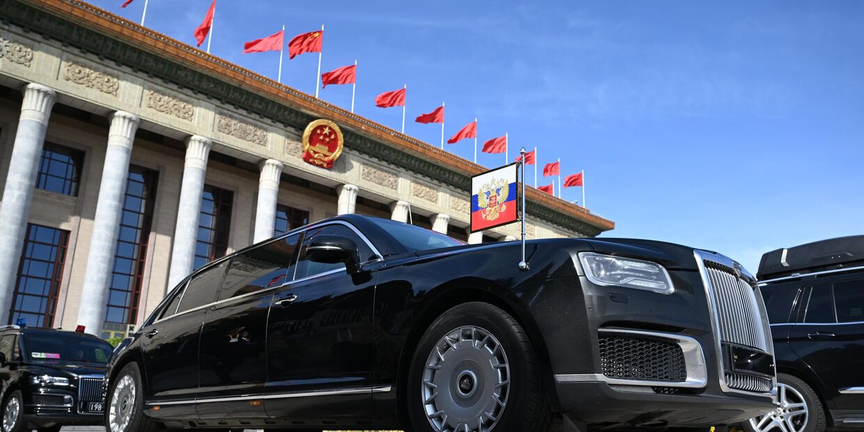 Визит президента РФ В. Путина в Китай для участия в мероприятиях третьего Международного форума Один пояс, один путь. День второй