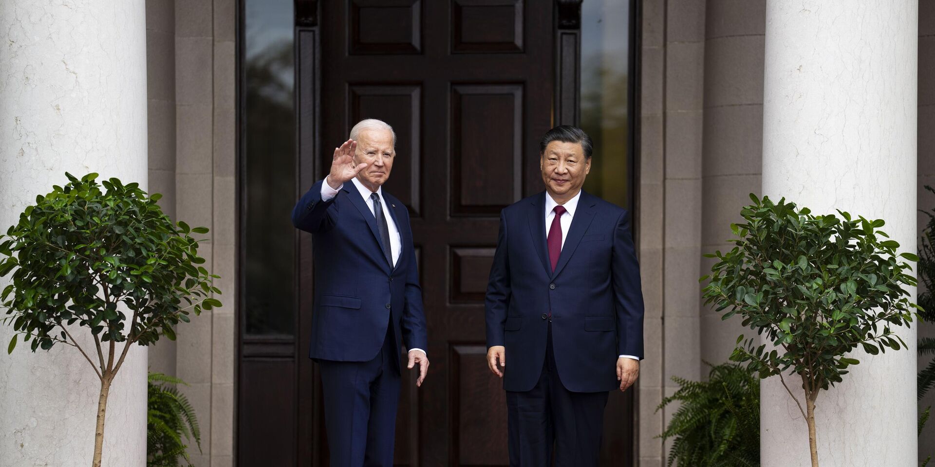 Президент Джо Байден и председатель КНР Си Цзиньпин в Вудсайде, Калифорния. 15 ноября 2023 - ИноСМИ, 1920, 21.11.2023