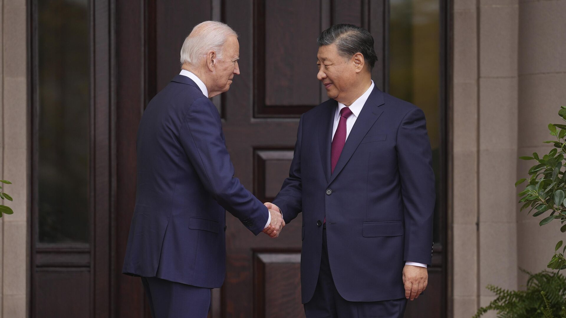 Президент Джо Байден и председатель КНР Си Цзиньпин в Вудсайде, Калифорния. 15 ноября 2023 - ИноСМИ, 1920, 16.11.2023