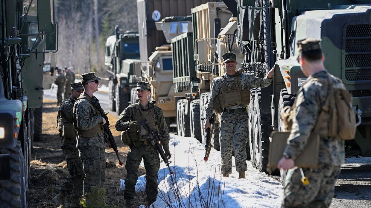 Американские военнослужащие во время учений в Швеции