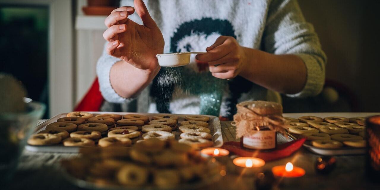 Кино и вкусная еда… Идеи, как встретить Новый год дома (Al-Ain, ОАЭ) |  26.12.2023, ИноСМИ