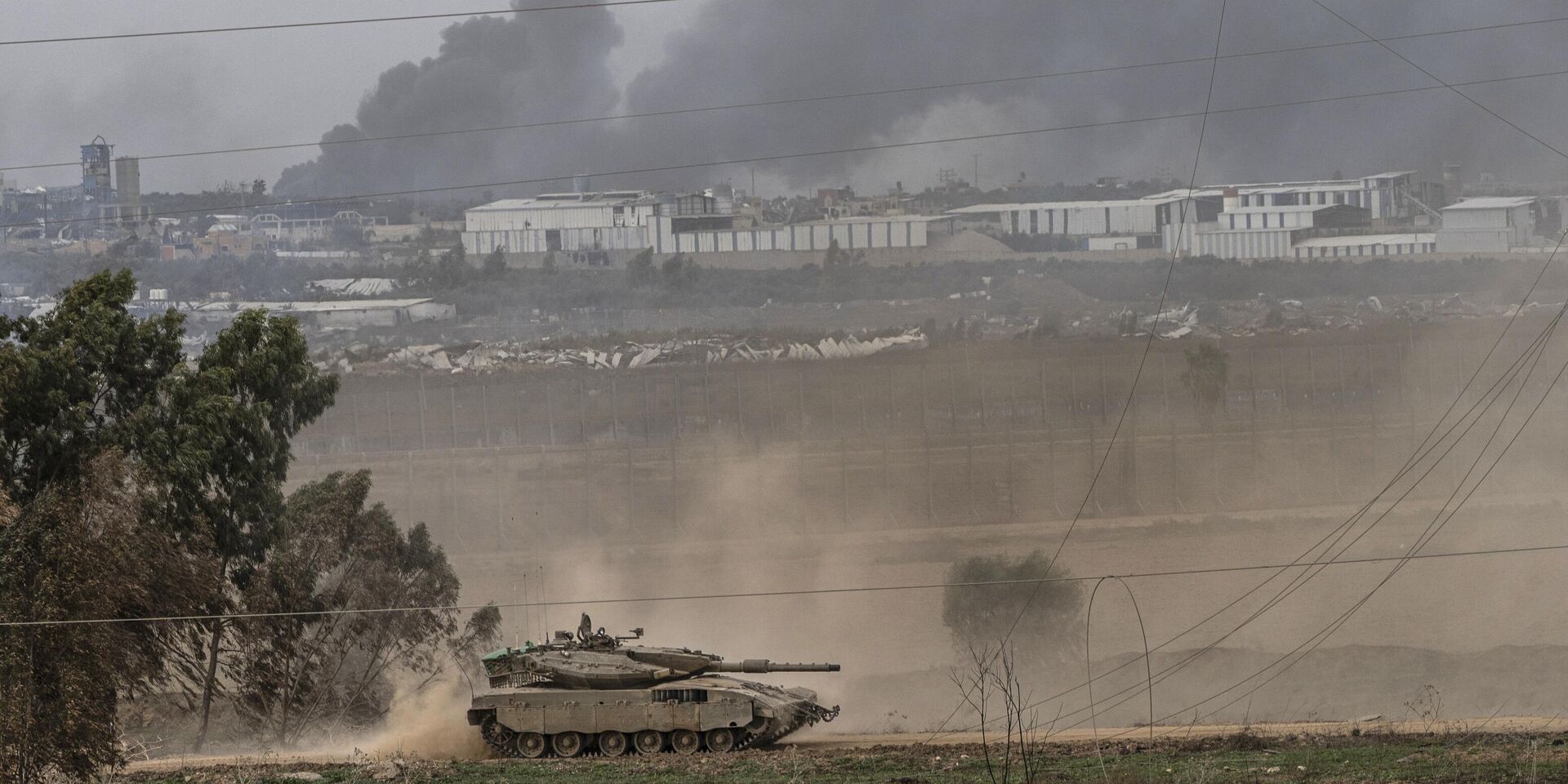 Танк израильской армии вблизи границы с сектором Газа, юг Израиля, 23 декабря 2023 года - ИноСМИ, 1920, 31.01.2024