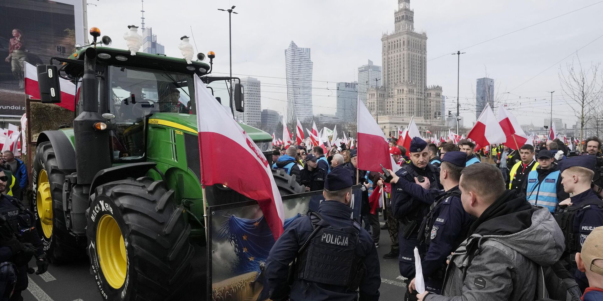 Польские фермеры протестуют против дешевого импорта зерна и других продуктов питания с Украины - ИноСМИ, 1920, 06.03.2024