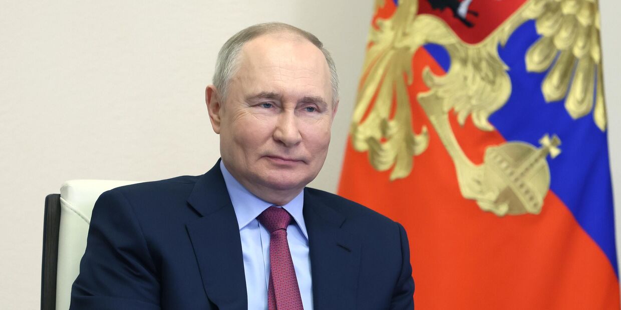 Президент РФ В. Путин дал старт возведению 7-го энергоблока Ленинградской АЭС и строительству высокоскоростной ж/д магистрали Москва - Санкт-Петербург