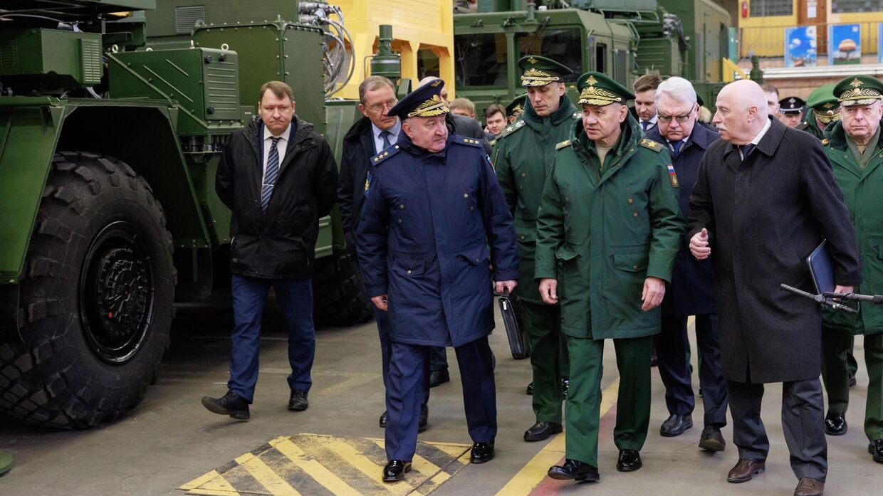Министр обороны России Сергей Шойгу проверил выполнение госзаказа на предприятиях концерна Алмаз-Антей