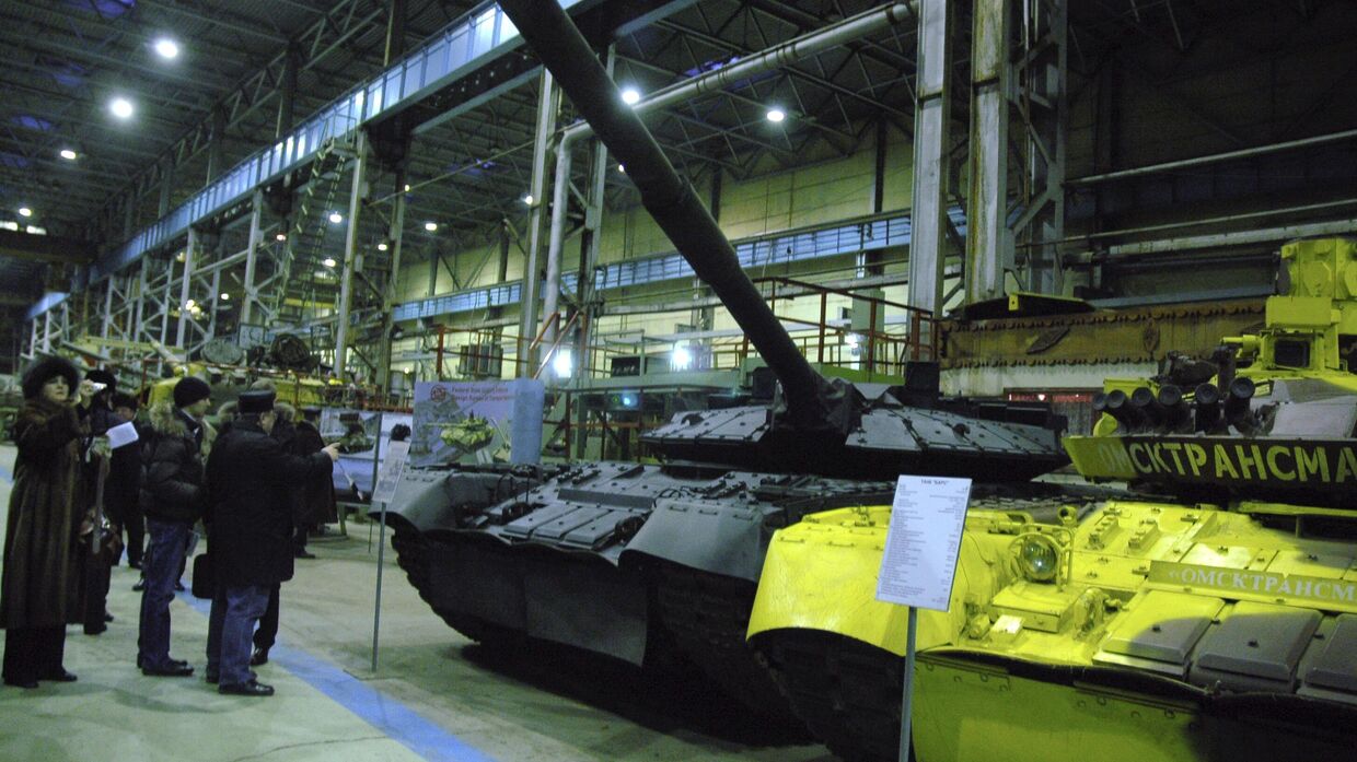 Танк Черный орел (Т-80) под заводской маркой объект 640 на Государственном унитарном предприятии Омский завод транспортного машиностроения