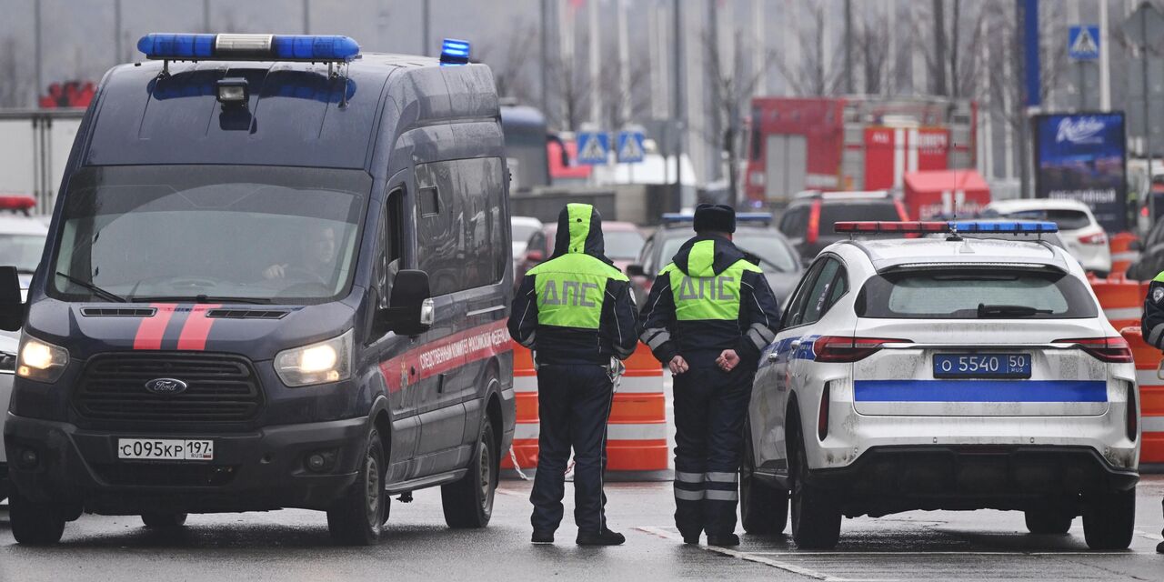 По меньшей мере 60 человек погибли и десятки ранены в результате теракта в  подмосковном концертном зале (The Guardian, Великобритания) | 23.03.2024,  ИноСМИ