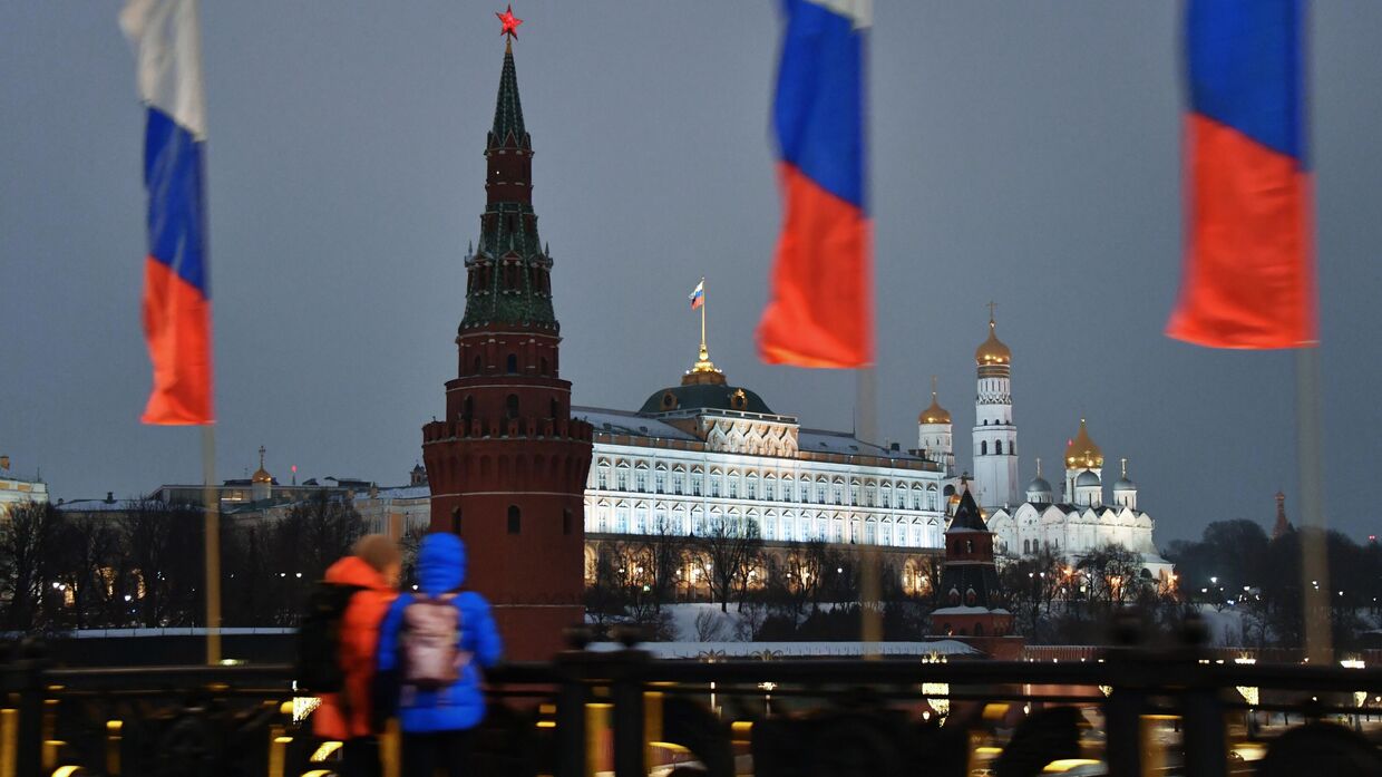 Вид на Московский Кремль с Большого Каменного моста.