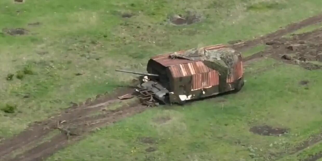 Российский танк-черепаха — самая причудливая бронетехника за весь конфликт. Самое нелепое то, что он действительно работает