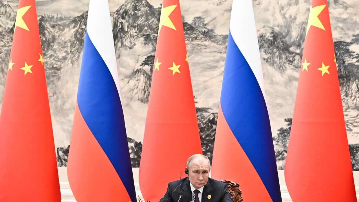 Президент Владимир Путин прибыл в Китай с официальным визитом