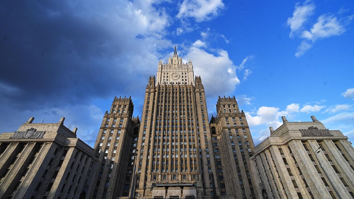 Здание Министерства иностранных дел РФ в Москве.