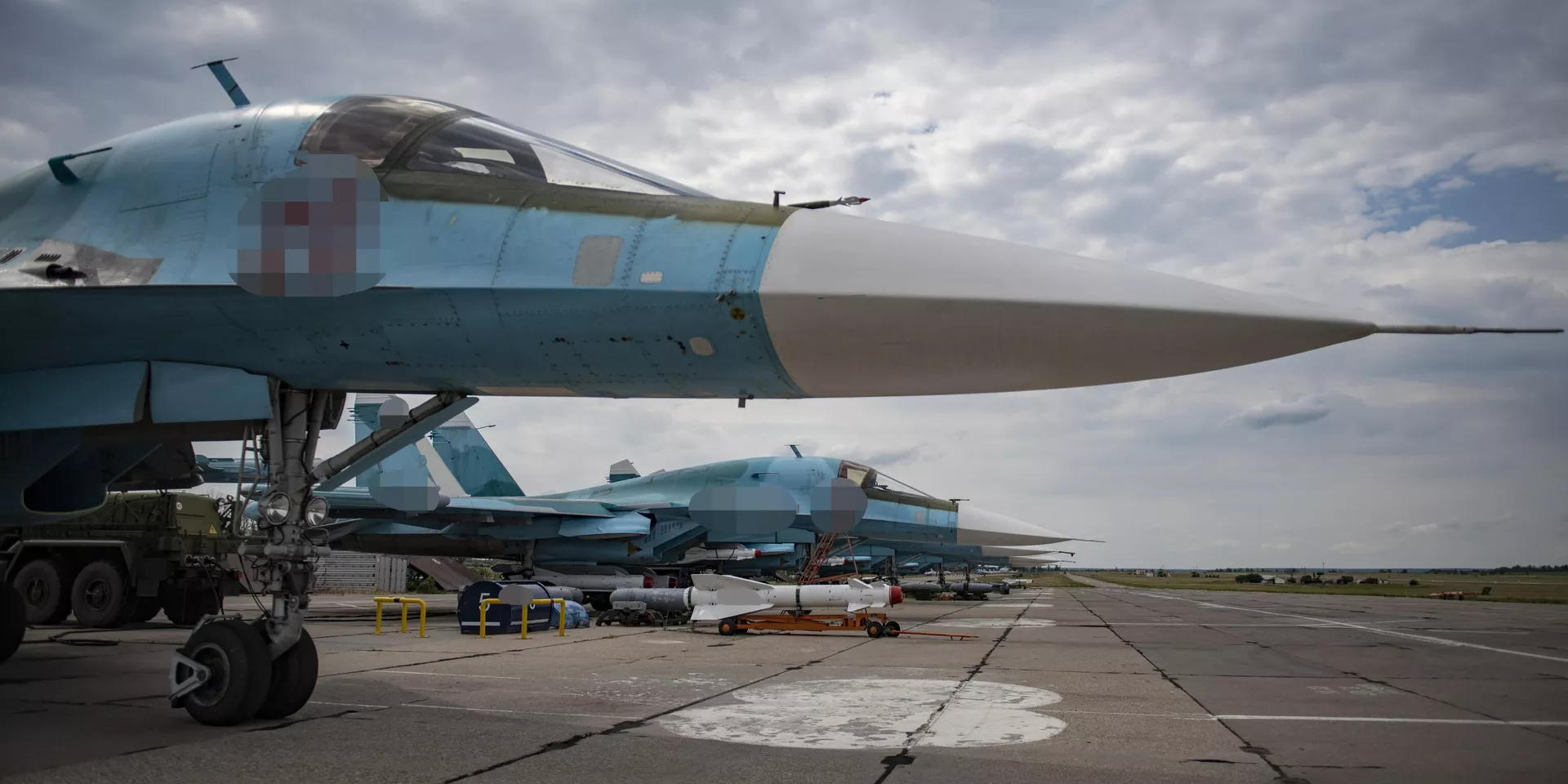 Аэродром базирования истребителей-бомбардировщиков Су-34 ВКС РФ в зоне проведения спецоперации Аэродром базирования истребителей-бомбардировщиков Су-34 ВКС РФ в зоне проведения спецоперации - ИноСМИ, 1920, 05.01.2026