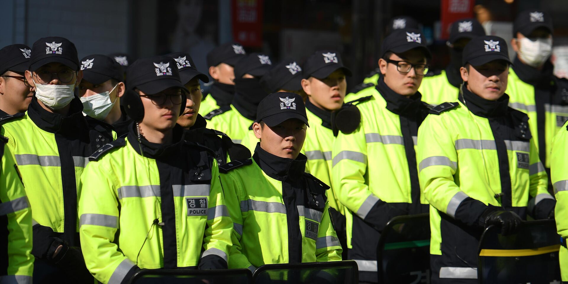 Акция протеста в Сеуле с требованием отставки президента Пак Кын Хе - ИноСМИ, 1920, 04.12.2024