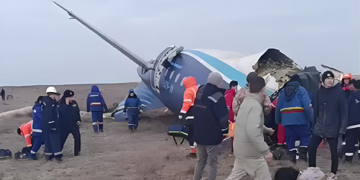 На месте крушения самолета в Актау