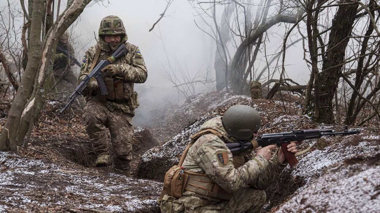 Боевики ВСУ на полигоне, Украина