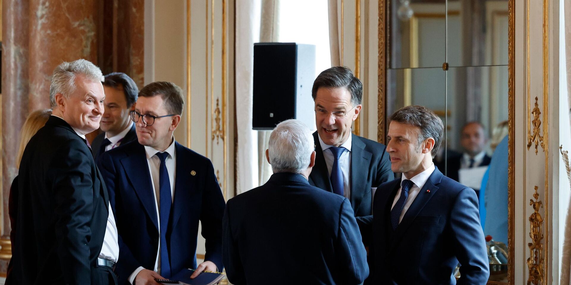 Европейские лидеры во время саммита ЕС во дворце Эгмонт в Брюсселе - ИноСМИ, 1920, 03.07.2025