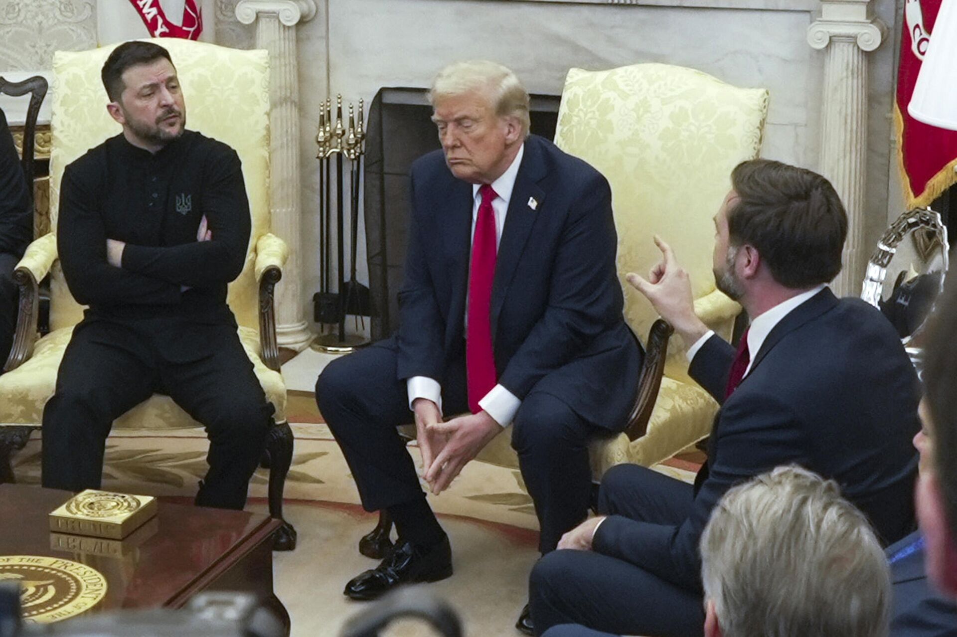Президент США Дональд Трамп и вице-президент Джей Ди Вэнс беседуют с Владимиром Зеленским - ИноСМИ, 1920, 12.05.2026