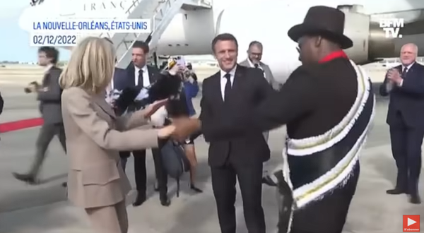 Танец четы Макронов в Новом Орлеане, кадр из видео Танец четы Макронов в Новом Орлеане, кадр из видео