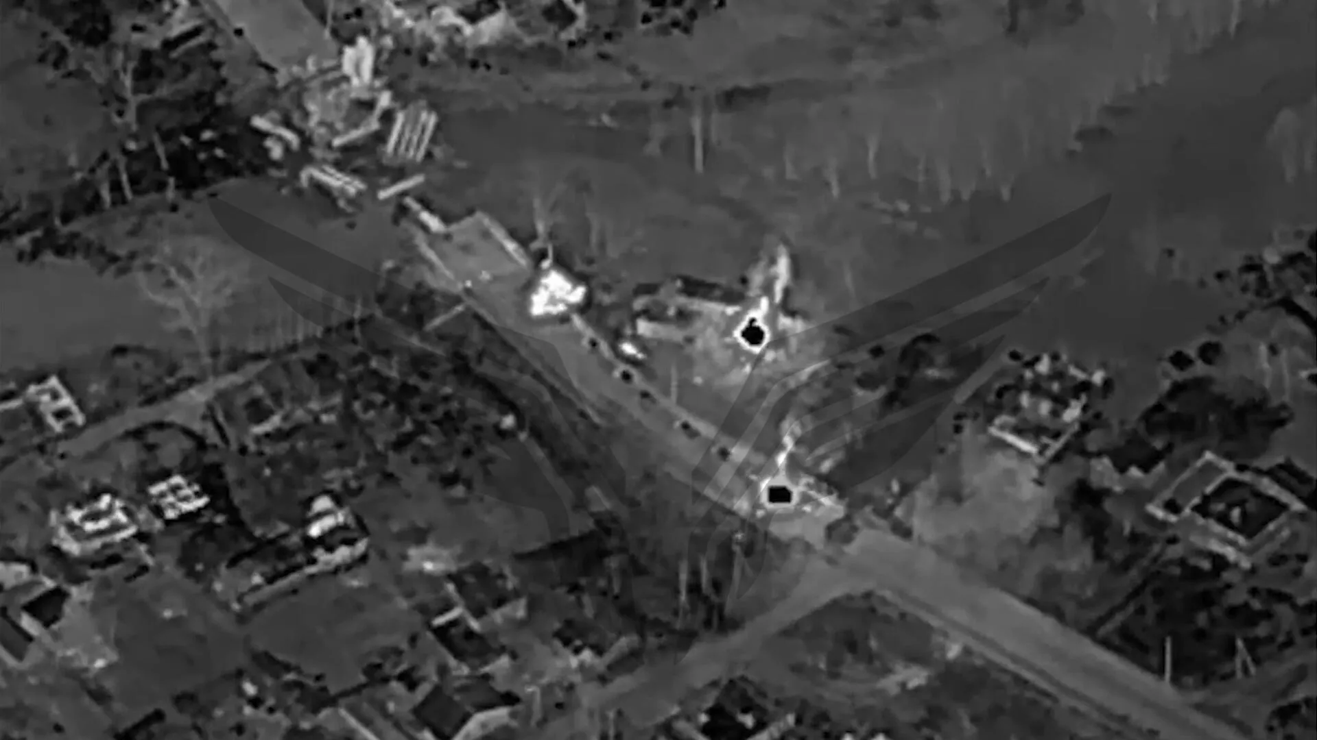 Уничтожение автомобильной колонны ВСУ в Судже  операторами БПЛА центра Рубикон Минобороны России - ИноСМИ, 1920, 17.03.2025