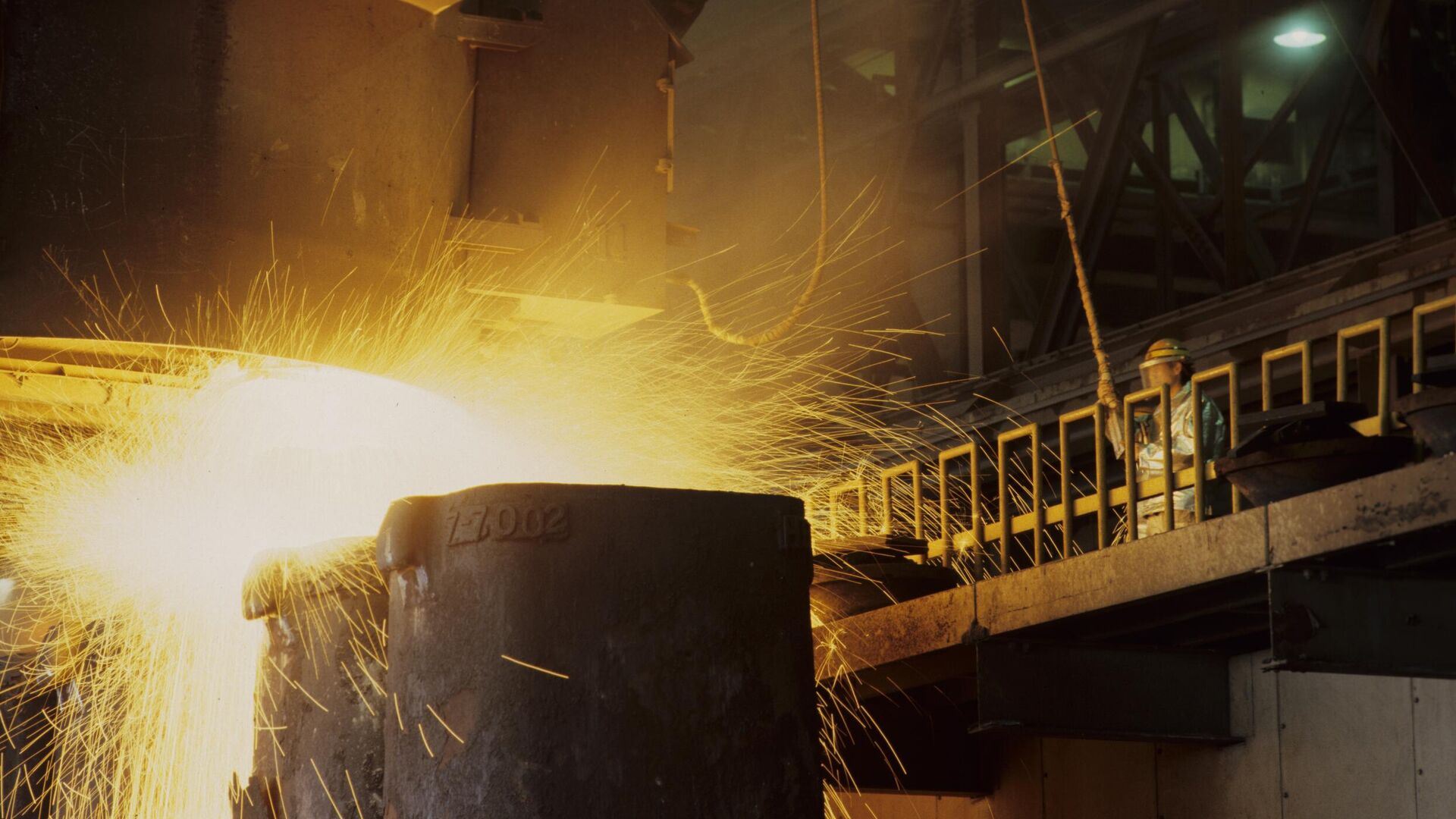 На металлургическом заводе под Шанхаем. - ИноСМИ, 1920, 16.04.2025