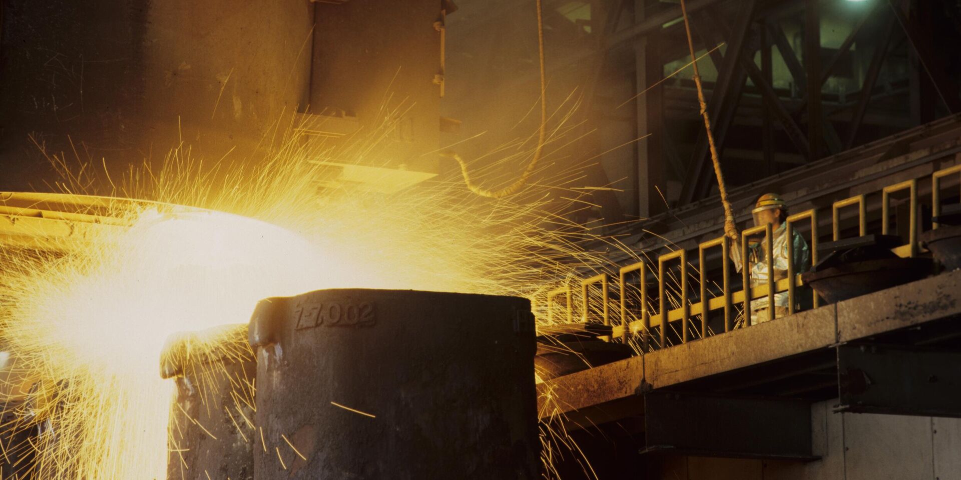 На металлургическом заводе под Шанхаем. - ИноСМИ, 1920, 16.04.2025