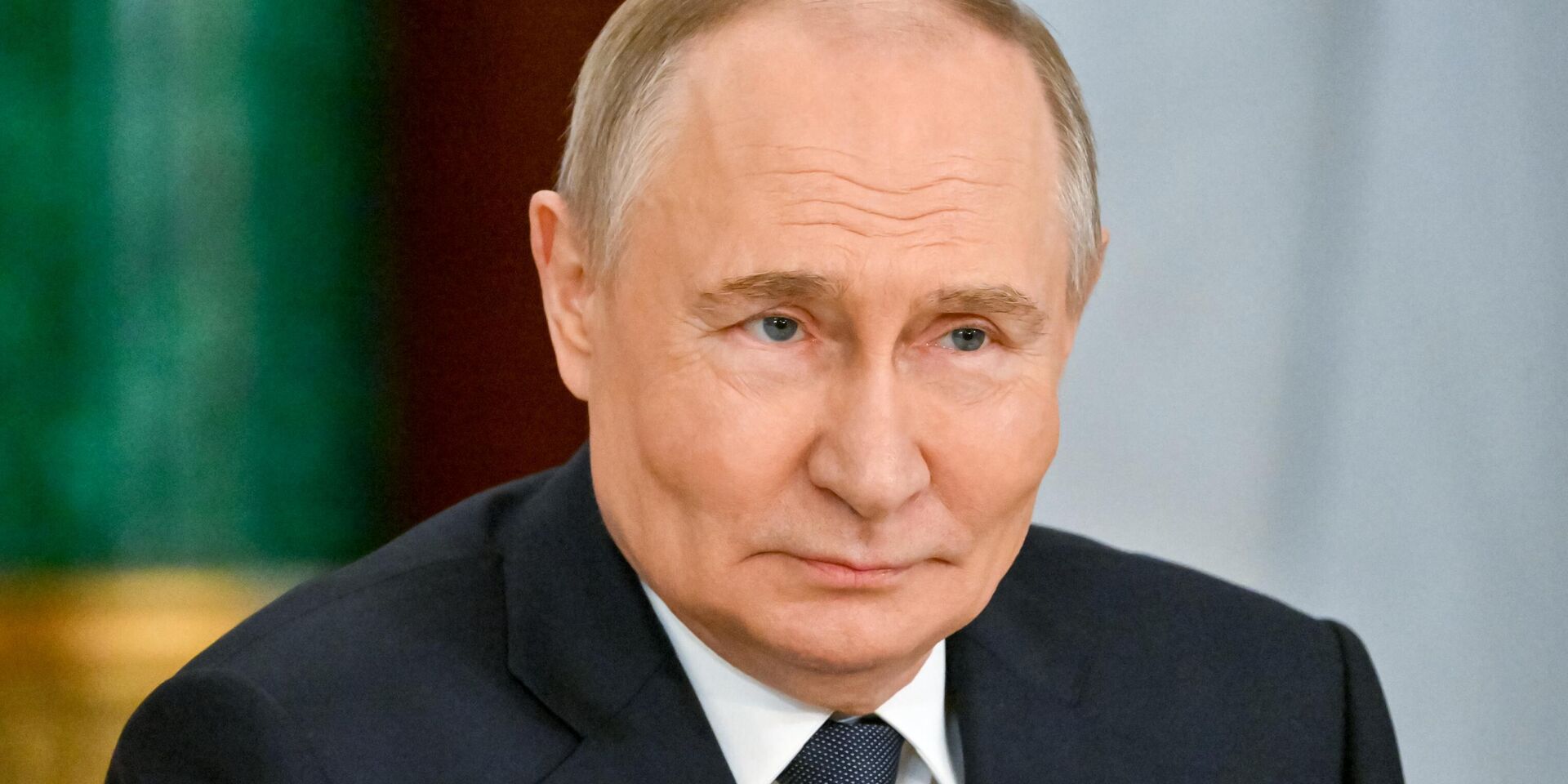 Глава Федеральной разведывательной службы считает, что весь русский народ поддерживает Путина