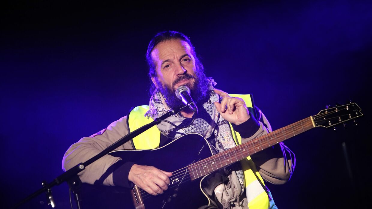 Франко-уругвайский певец Францис Лаланн