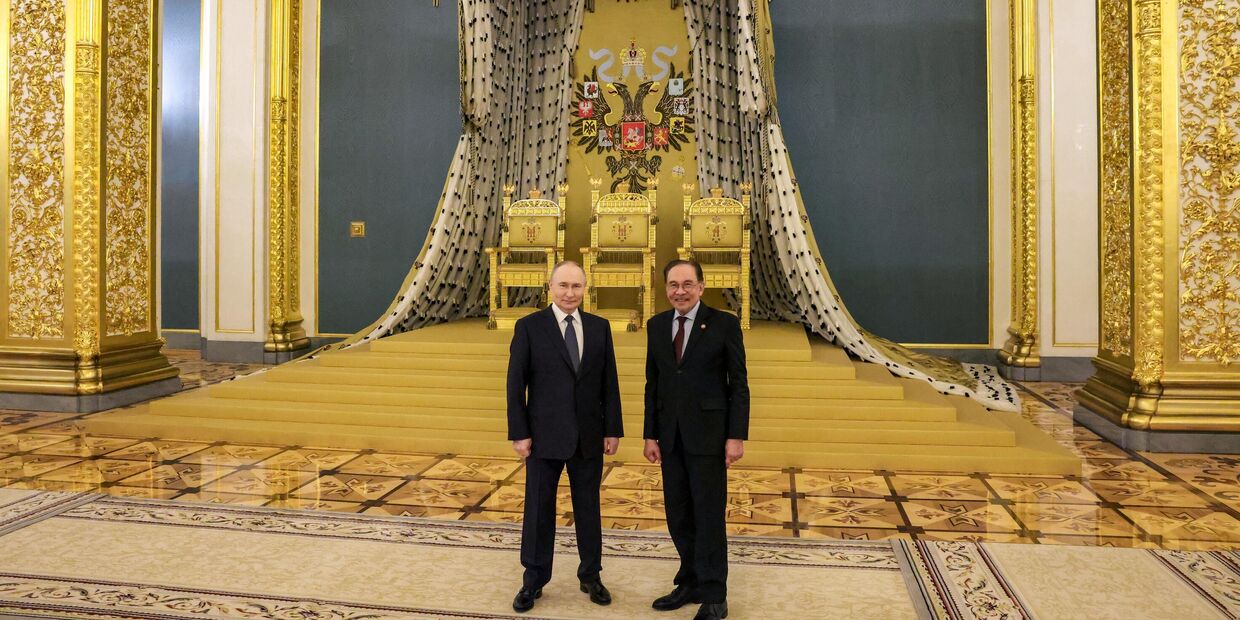 Встреча президента РФ В. Путина и премьер-министра Малайзии А. Ибрагима