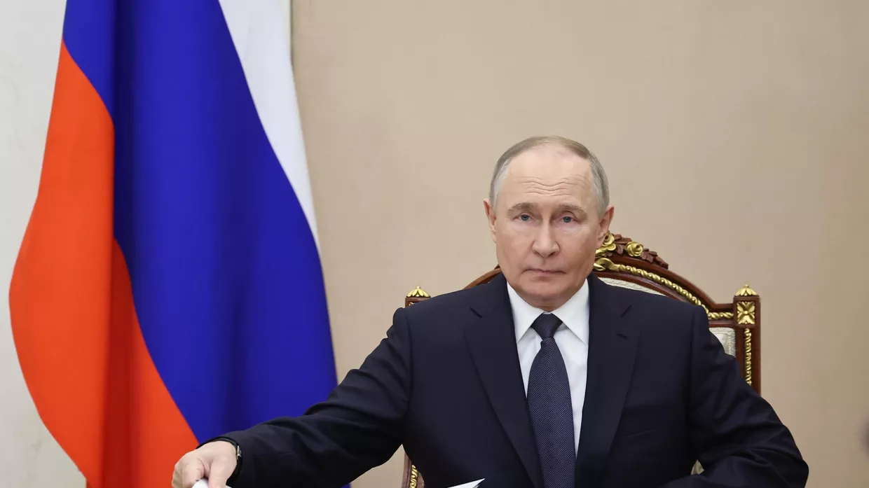 Президент РФ В. Путин провел совещание по подготовке переговоров с Украиной
