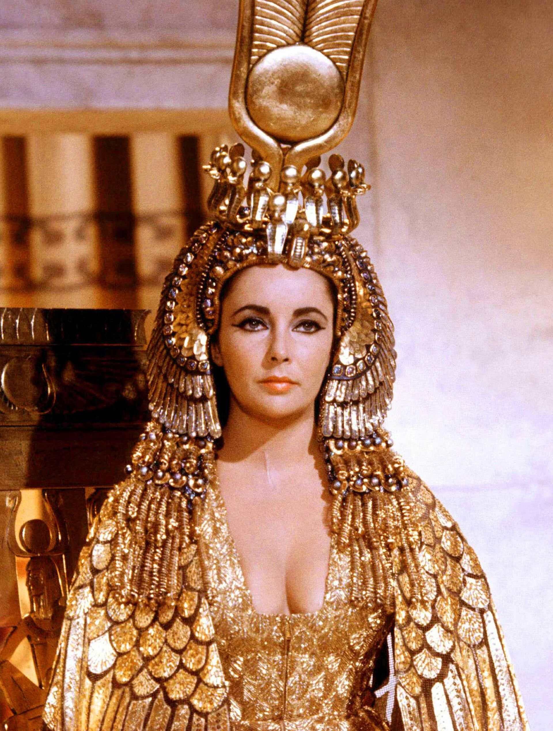 Элизабет Тейлор в фильме Клеопатра, 1963 год Элизабет Тейлор в фильме Клеопатра, 1963 год - ИноСМИ, 1920, 19.05.2025