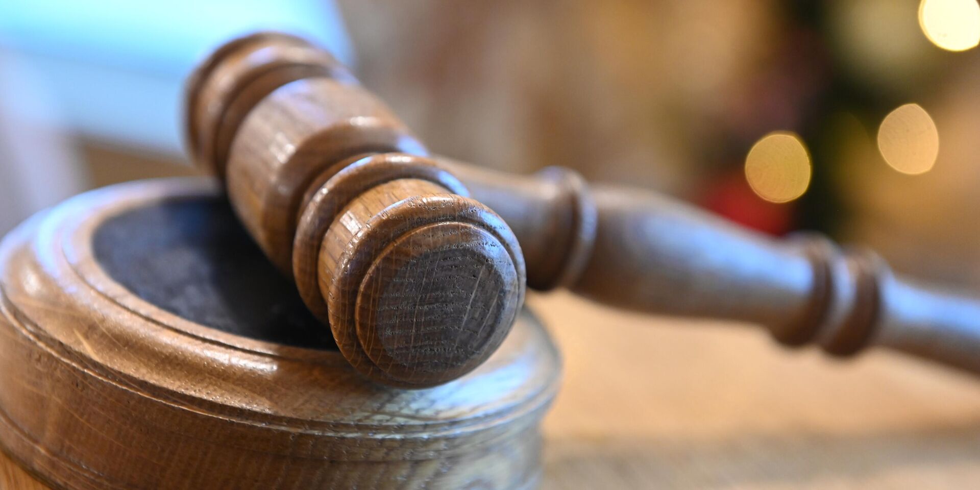 Молоток на аукционе - ИноСМИ, 1920, 27.08.2025