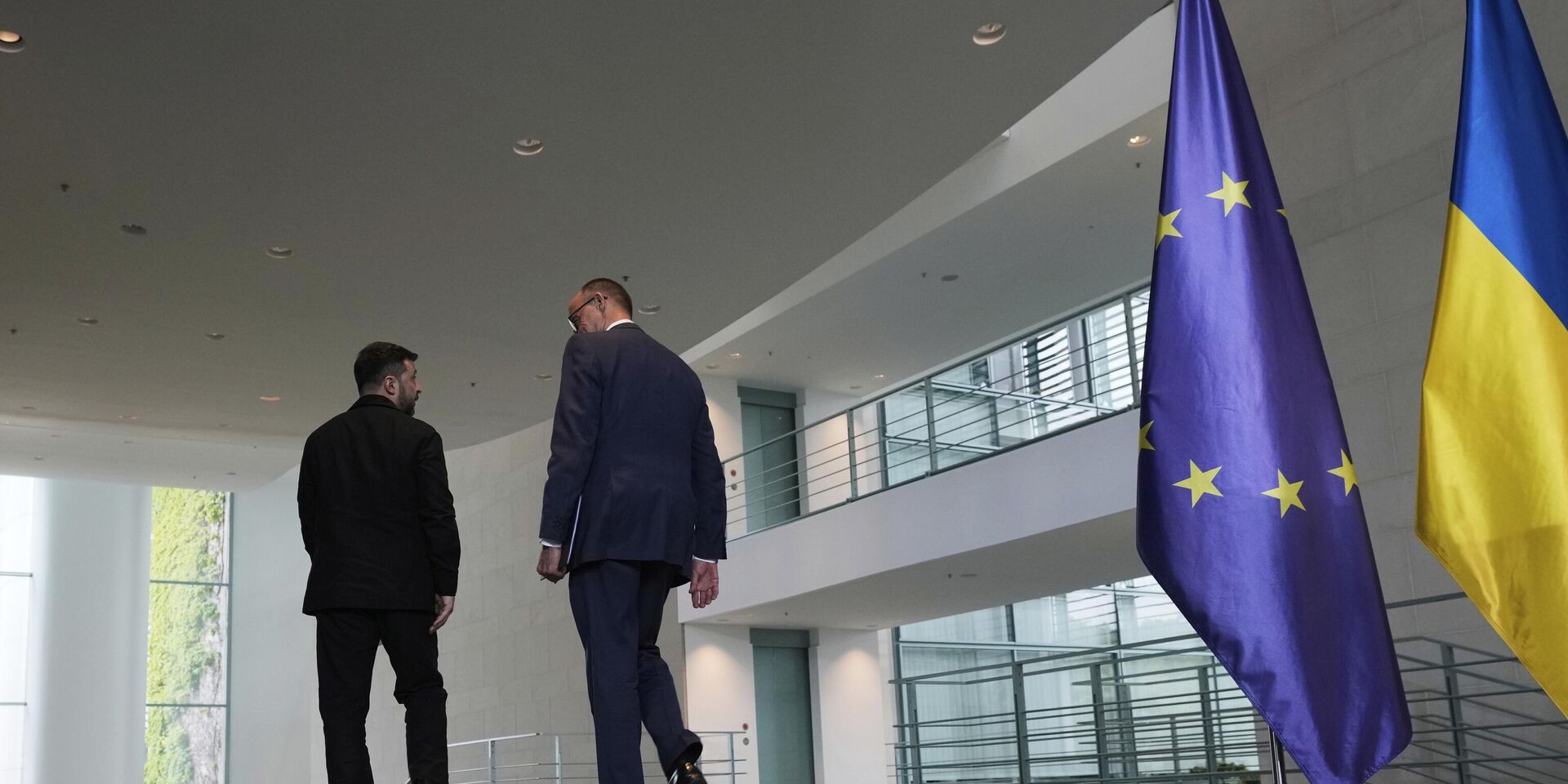 Канцлер Германии Фридрих Мерц и Владимир Зеленский в Берлине, Германия, 28 мая 2025 года - ИноСМИ, 1920, 14.08.2025