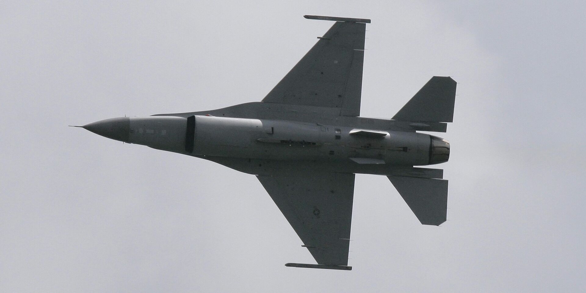 Американский истребитель F-16 представлен на Международном аэрокосмическом салоне Сингапур Аэрошоу 2008 - ИноСМИ, 1920, 01.06.2025