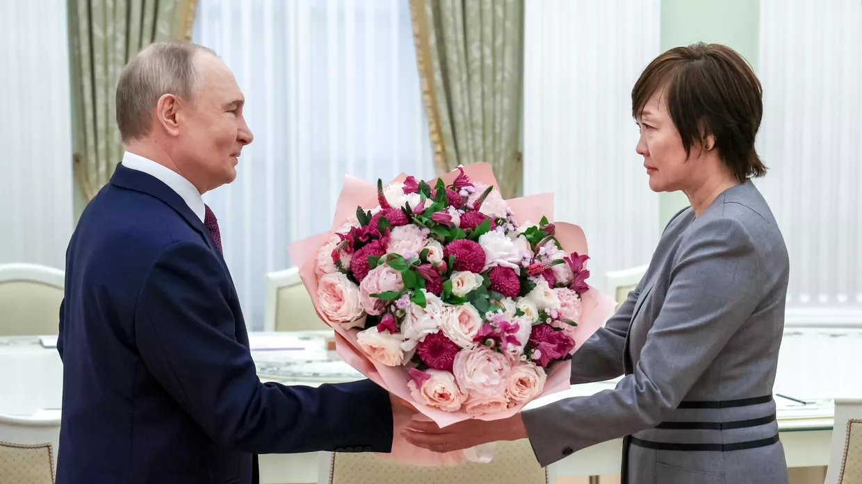 Президент Владимир Путин встретился с вдовой бывшего премьер-министра Японии Синдзо Абэ – Акиэ Абэ