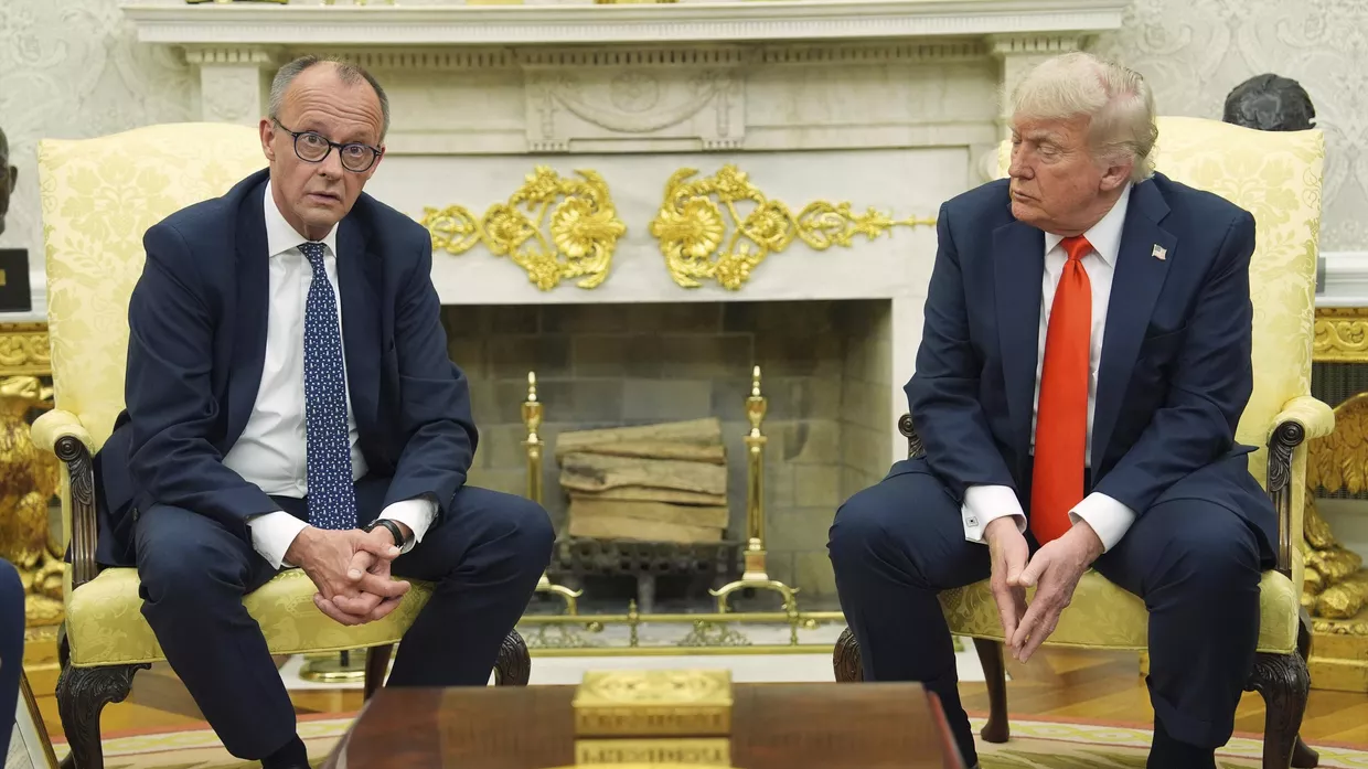 Президент Дональд Трамп встречается с канцлером Германии Фридрихом Мерцем в Овальном кабинете Белого дома 5 июня 2025 года