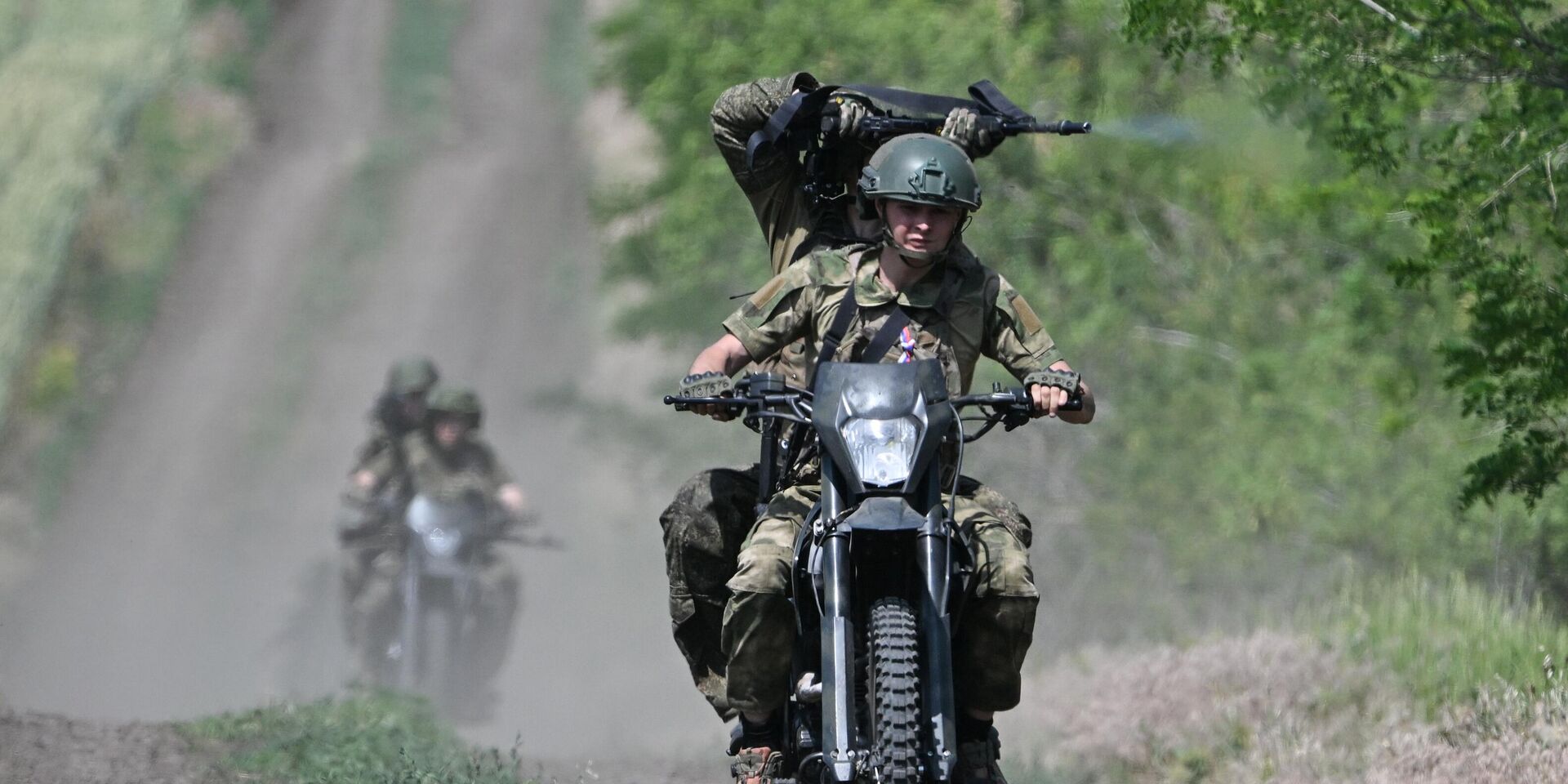 Подготовка штурмовых подразделений группировки войск Центр на полигоне в зоне СВО - ИноСМИ, 1920, 15.06.2025