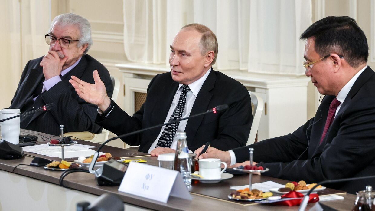 Президент Владимир Путин встретился с руководителями международных информационных агентств 18 июня 2025 года